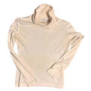 Vintage 1970s cream turtleneck